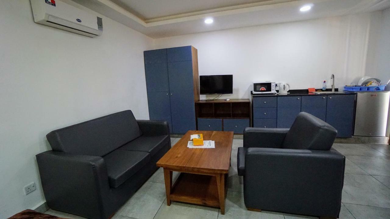 The Family Kingdom Resort Freetown Exteriör bild